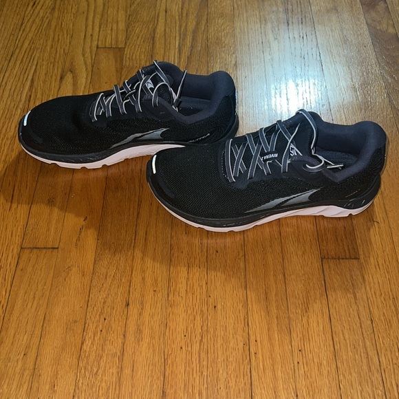 ALTRA Women's ALOA5489 Rivera 2 Road
Running Shoe - Picture 9 of 12